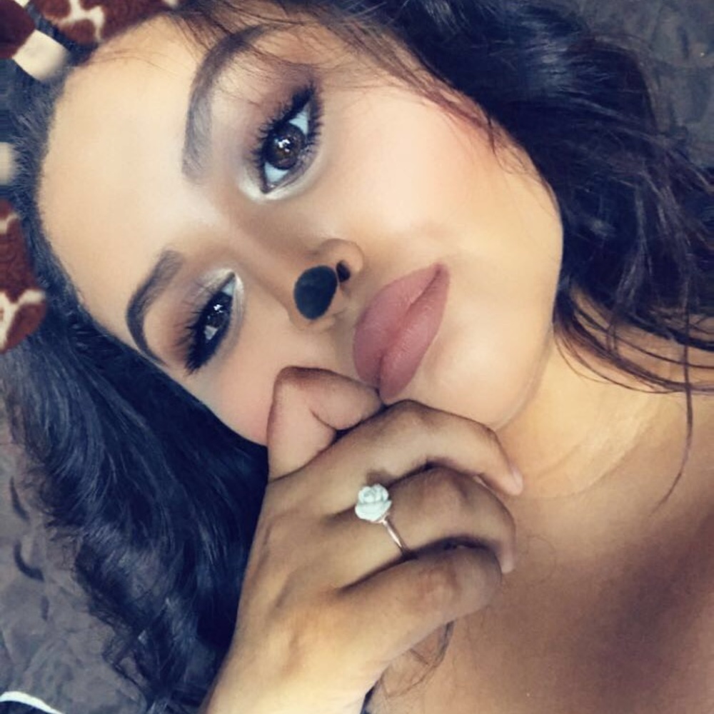 Meet your Posher, Danielle